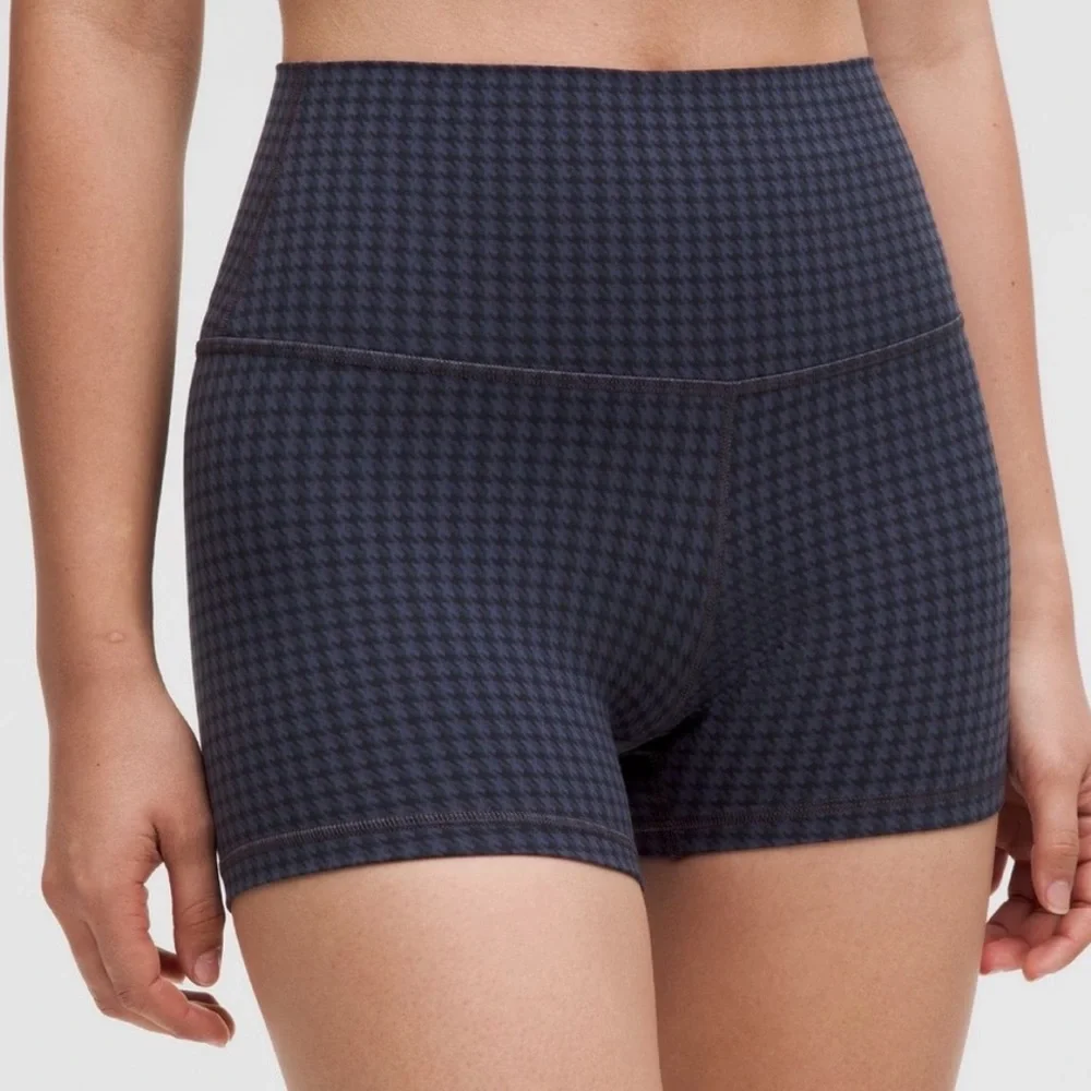 SOLD Lululemon 4" align micro houndstooth blue shorts - Picture 3 of 5